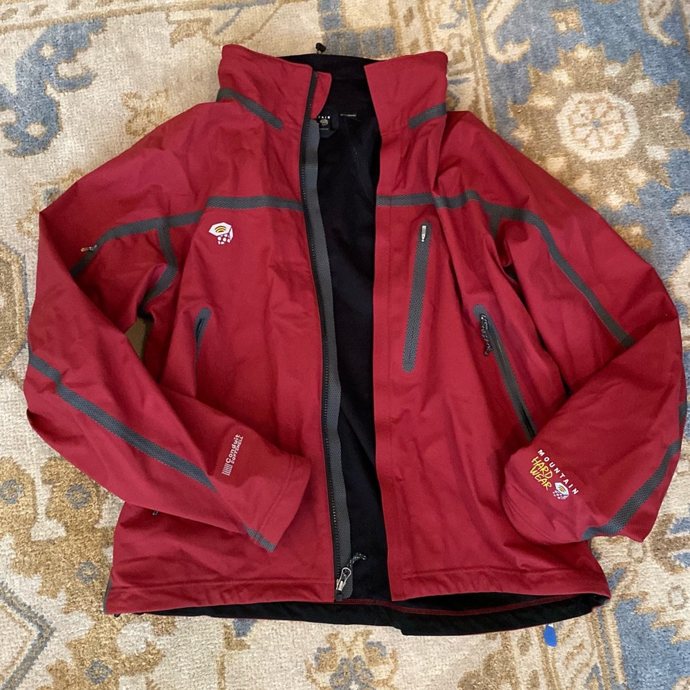 Men’s Mountain Hardwear XL rain/wind jacket